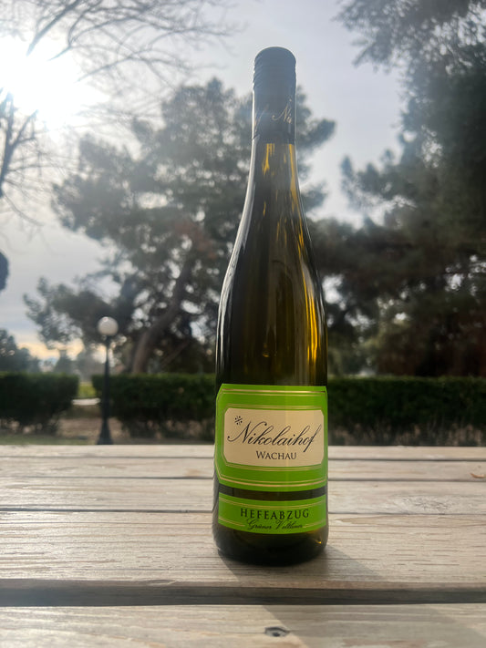 Nikolaihof Hefeabzug Grüner Veltliner Wachau, Austria 2021